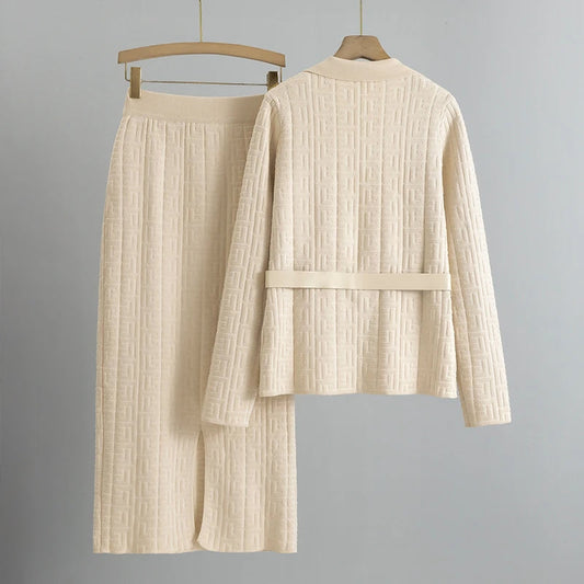 files/Marietta_Elegant_Knitted_Set4.jpg