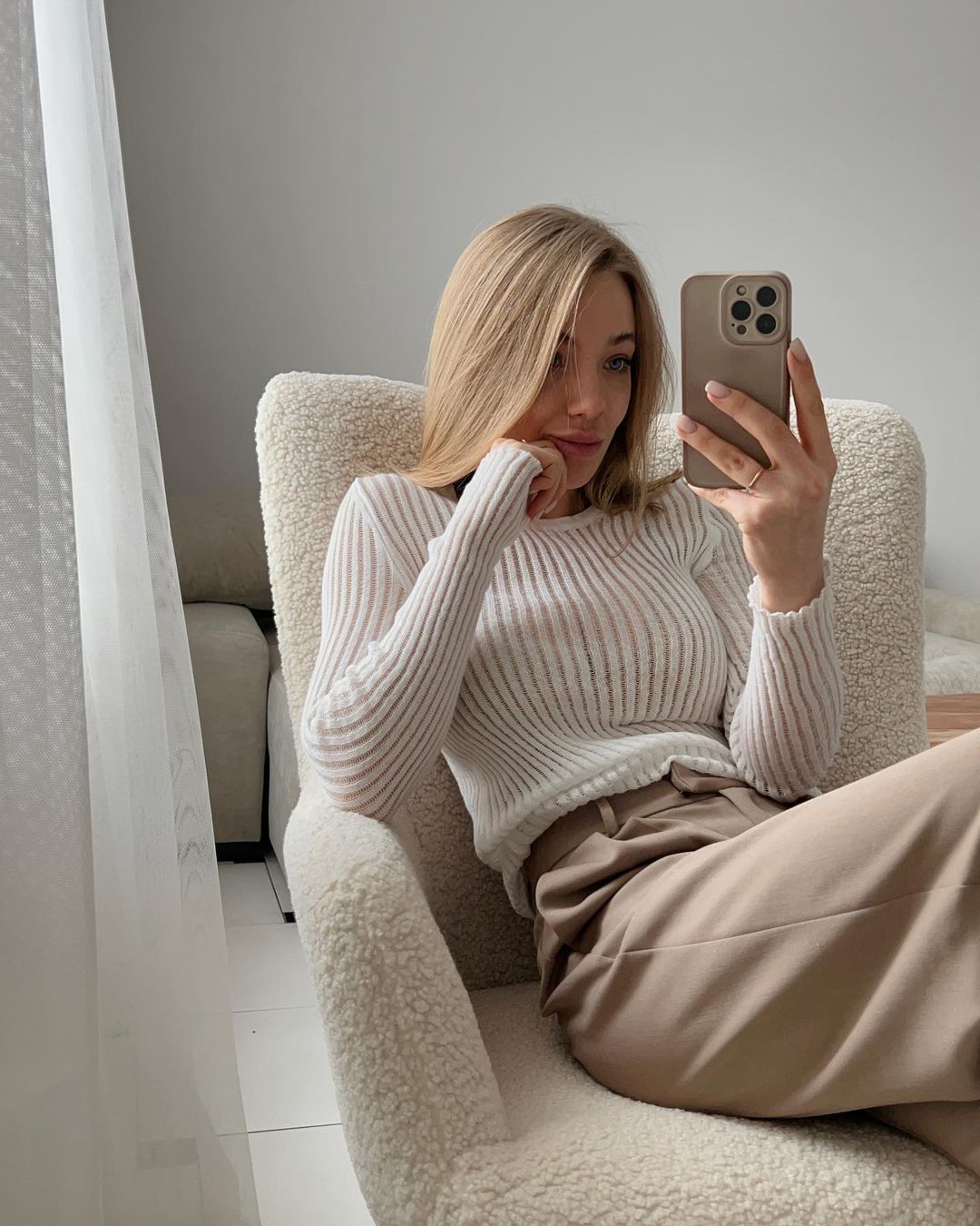 Elegant See Through Top - by Cristian MorettiĀ® - Cristian Moretti