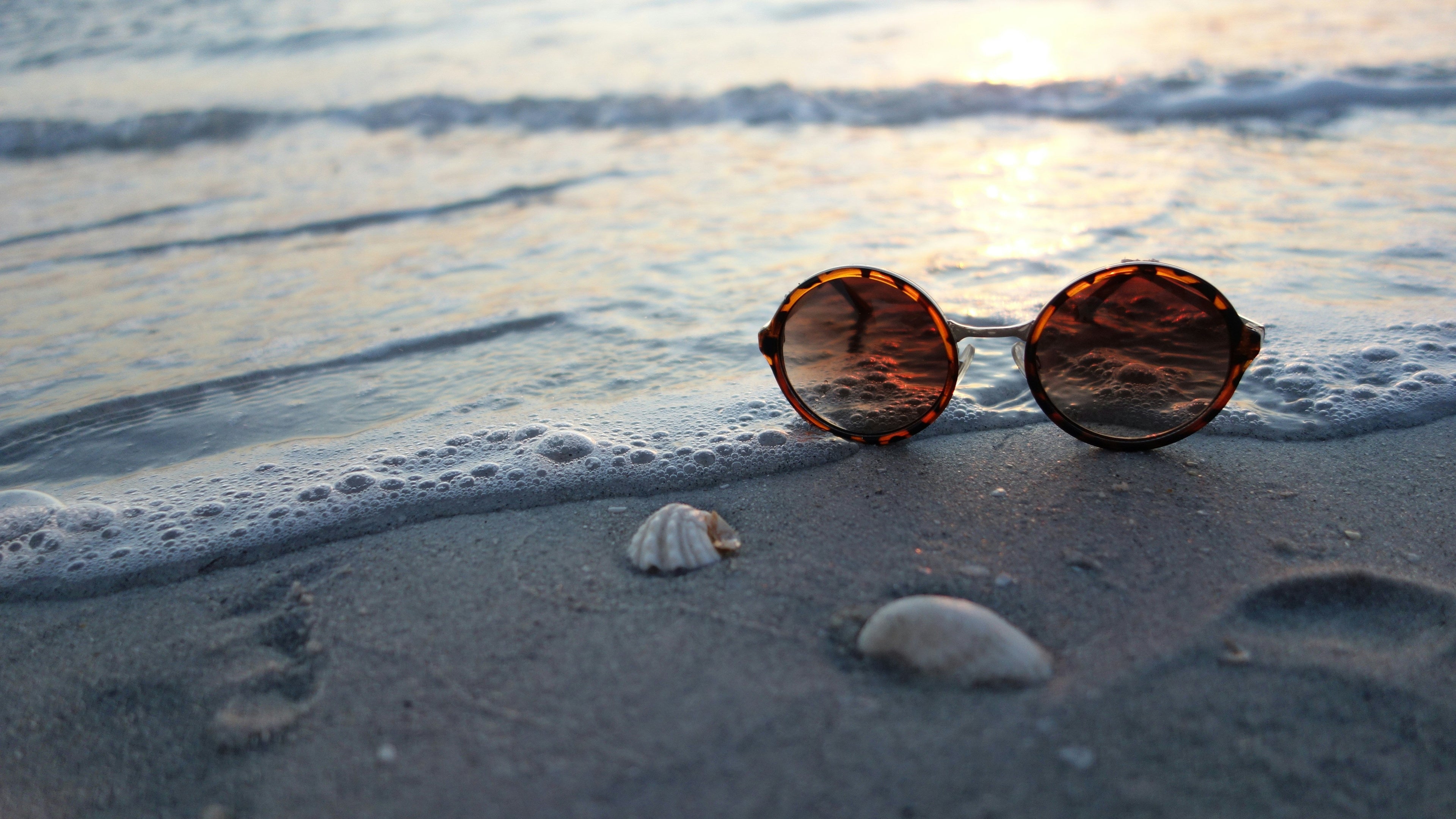 The Hottest Sunglasses Styles for Summer 2026
