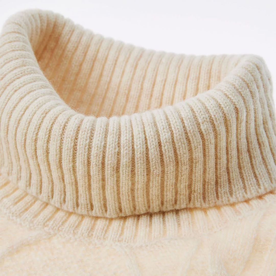Neve Lucente – 100% Merino Wool Turtleneck Sweater