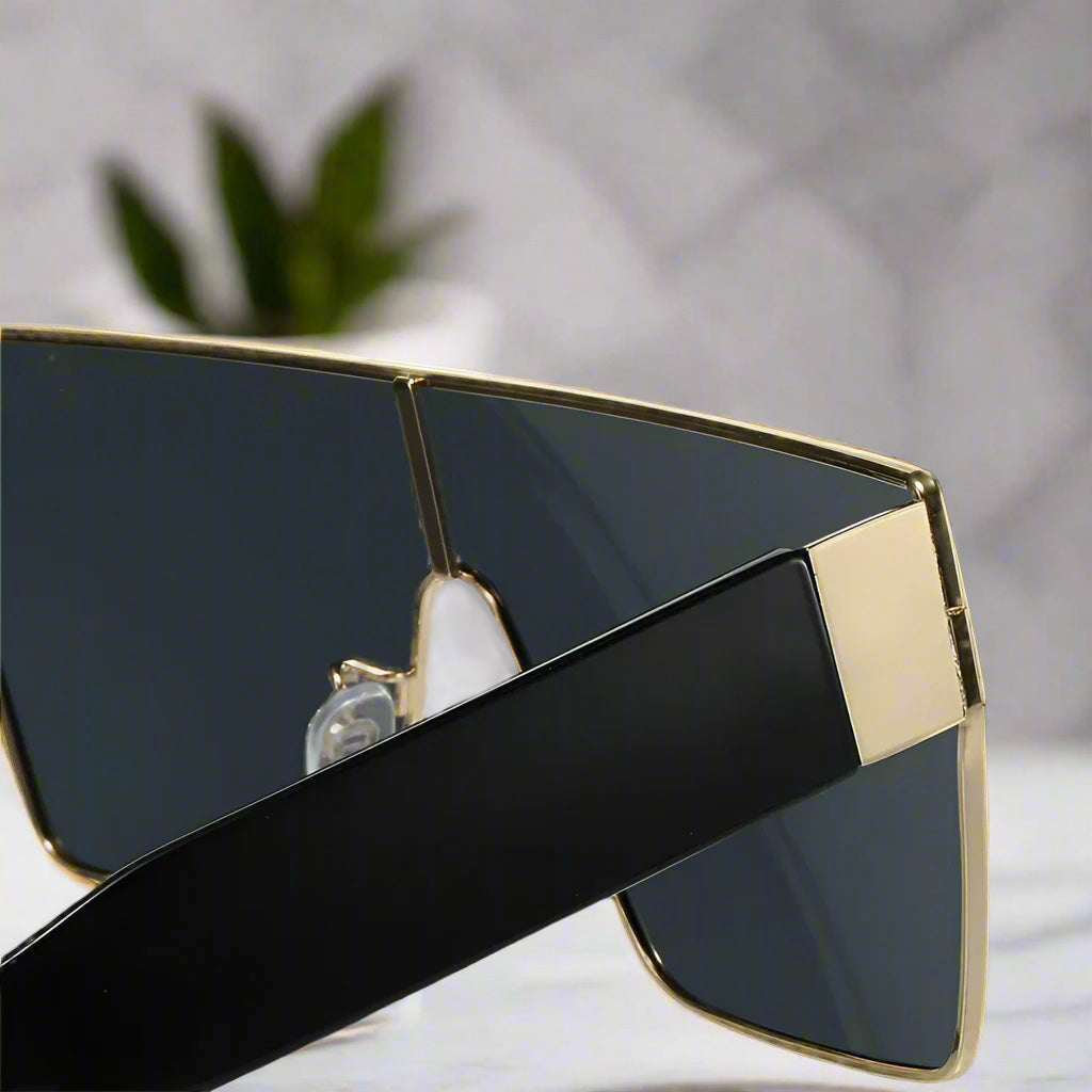 "Alina Belardi" Retro Sunglasses